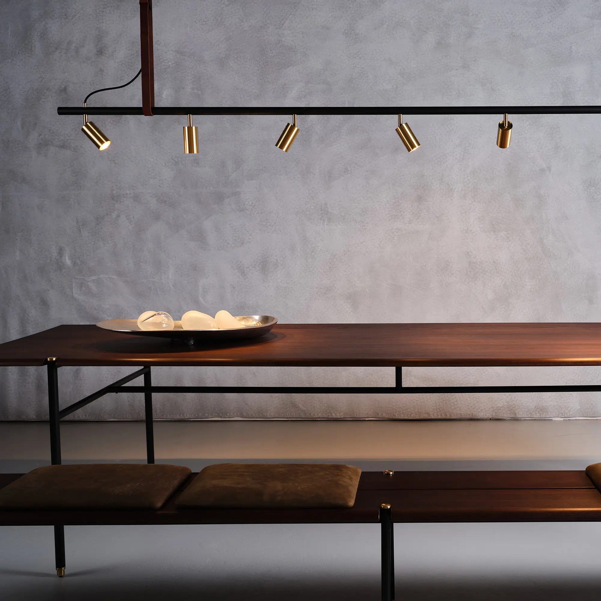 10719925__P_image_046fd081-873a-4598-af10-e33f76542ee2
