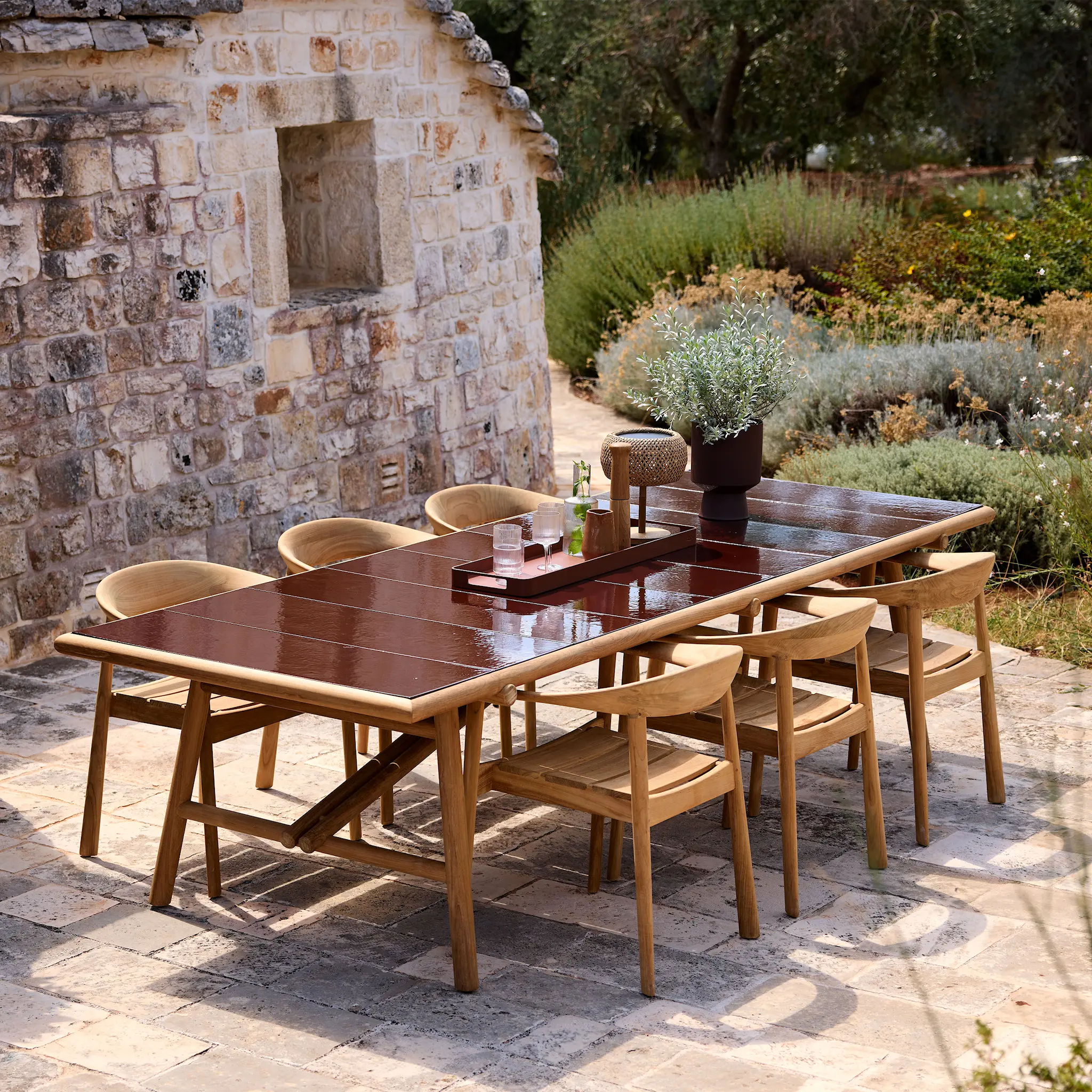 Majestic stol med armstöd, stapelbar – Teak