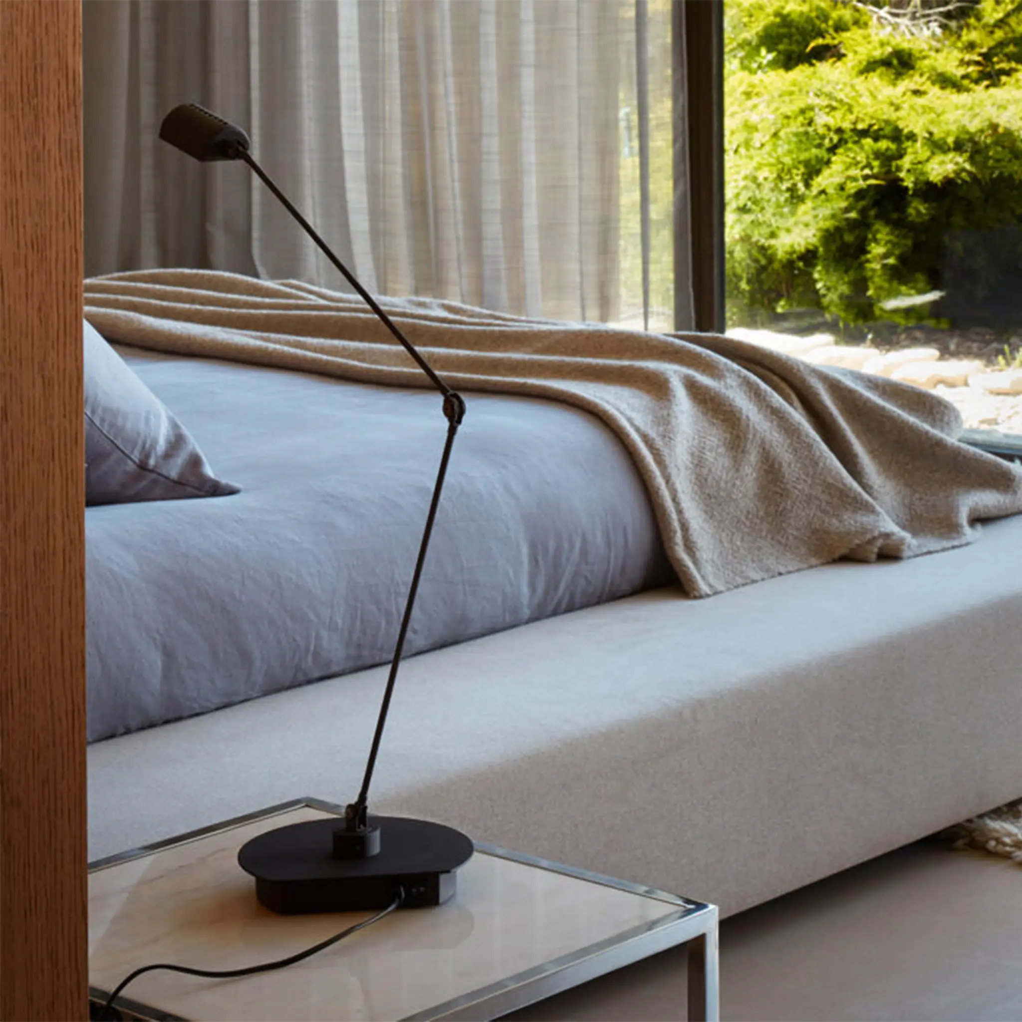 Daphine Cloe LED bordslampa