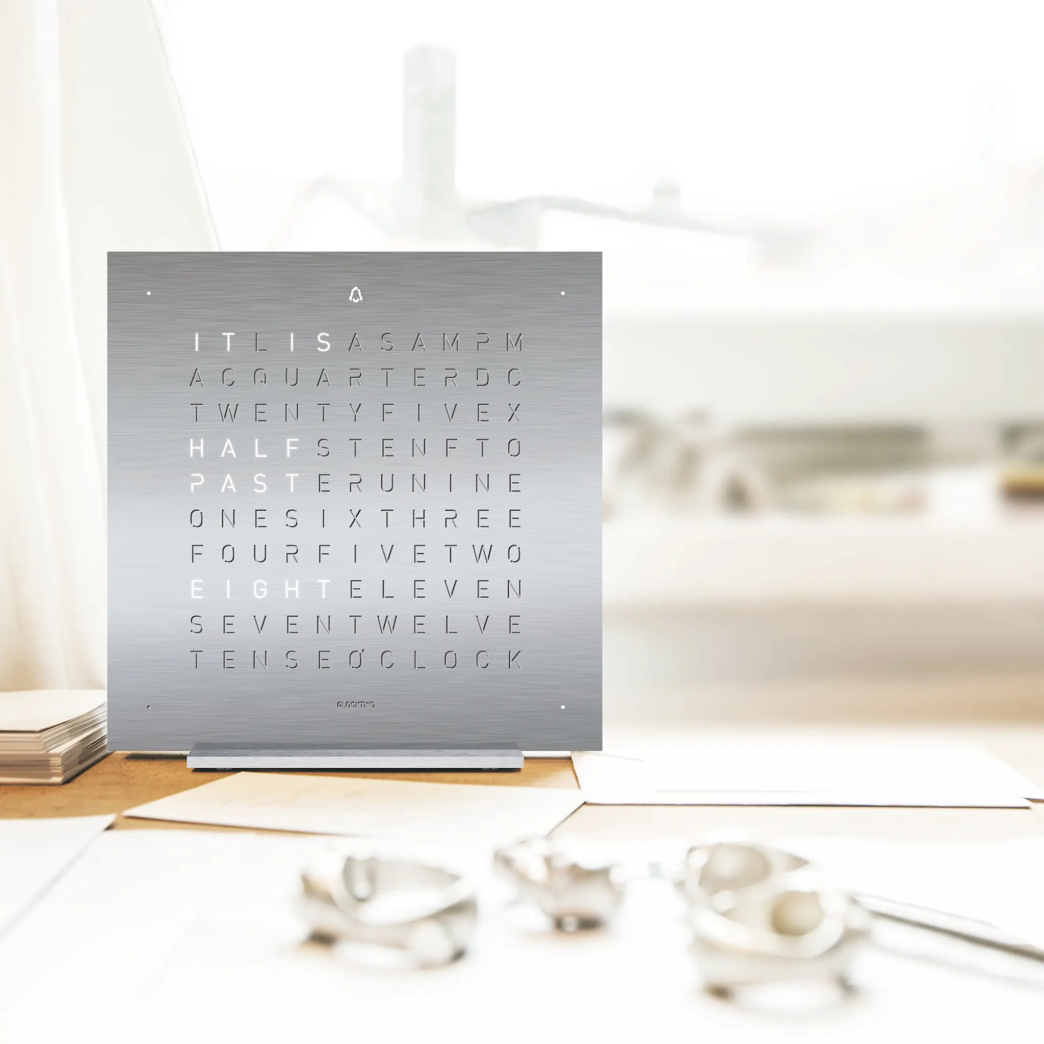 Qlocktwo Earth 13,5 – Stainless Steel
