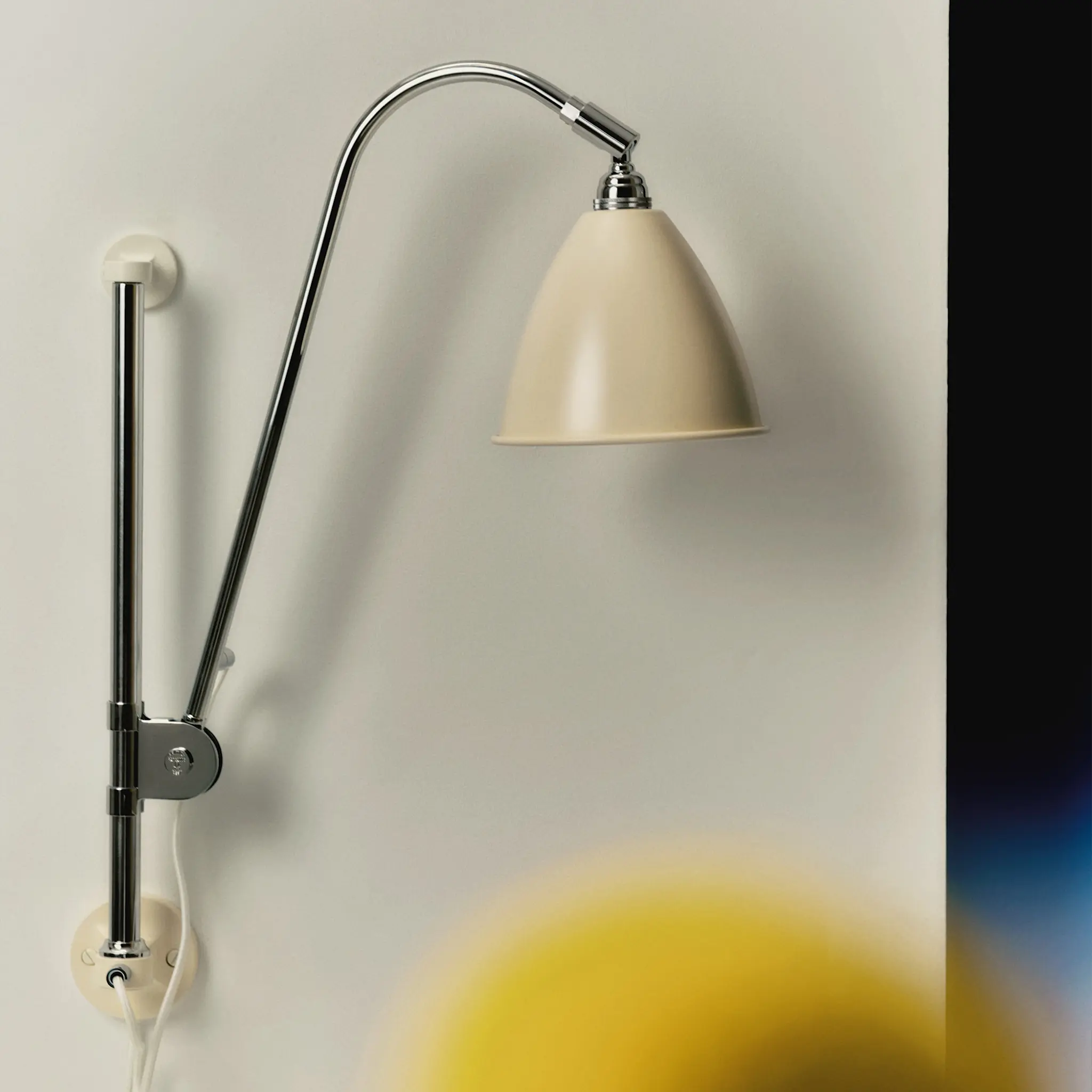 Bestlite BL5 vägglampa svart mässing