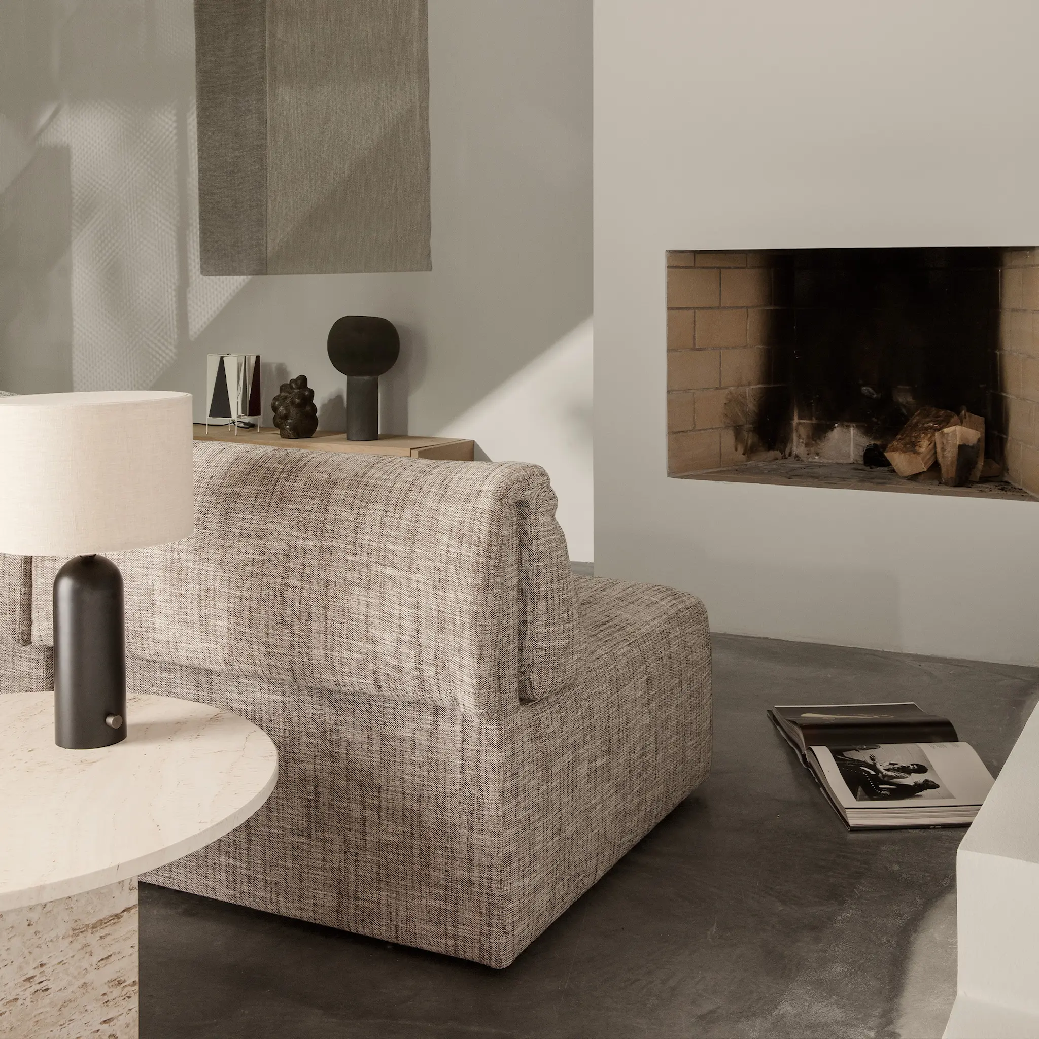 Gravity bordslampa small svart marmor