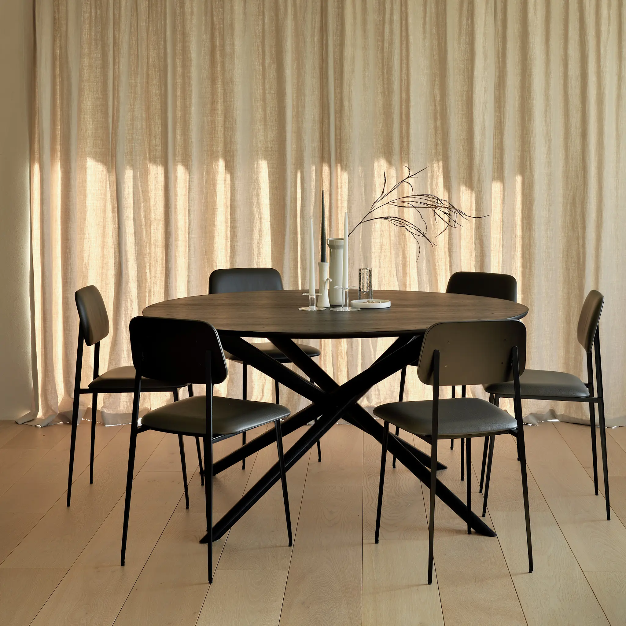 Mikado Round Dining Table