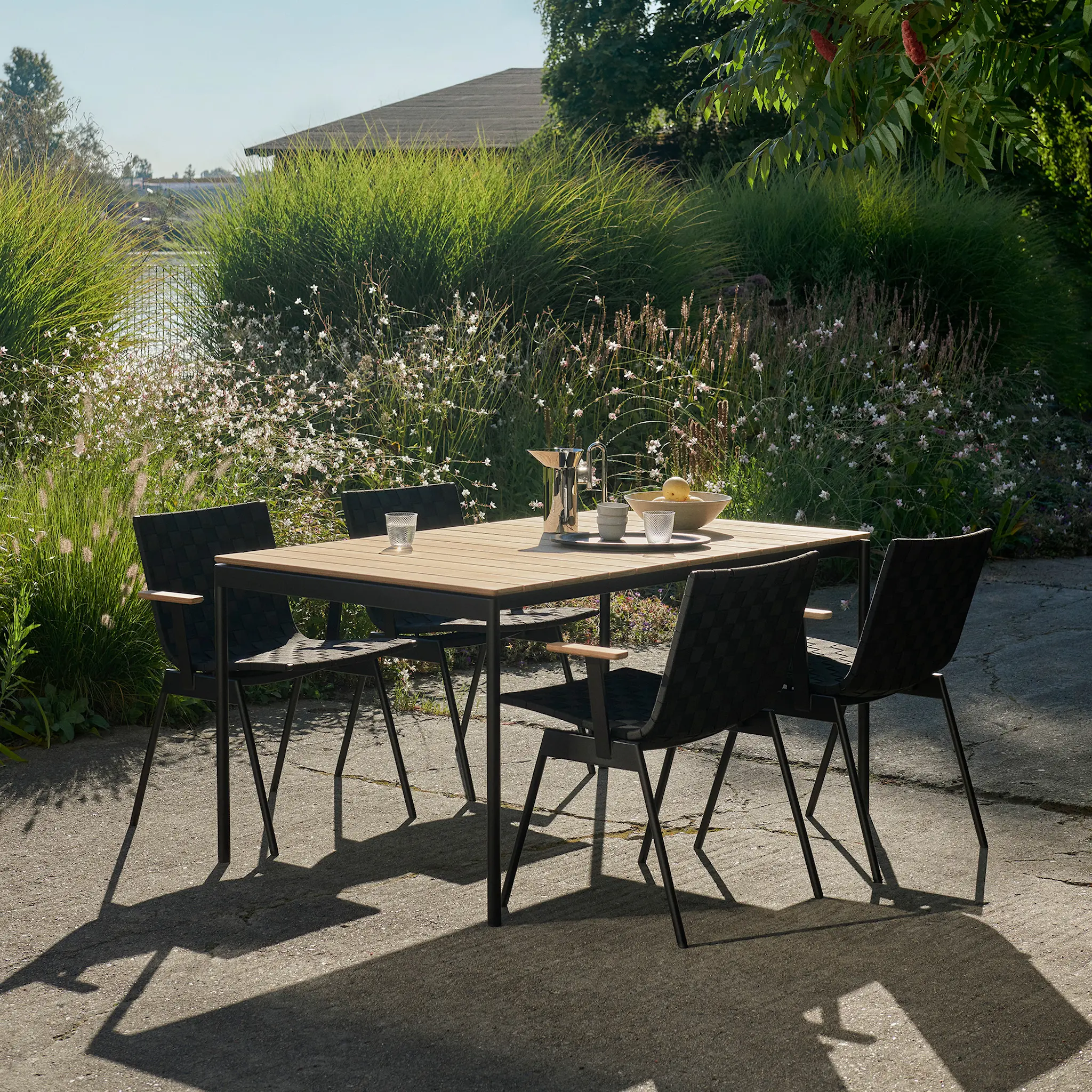 Ville Table AV25 Bronze Green