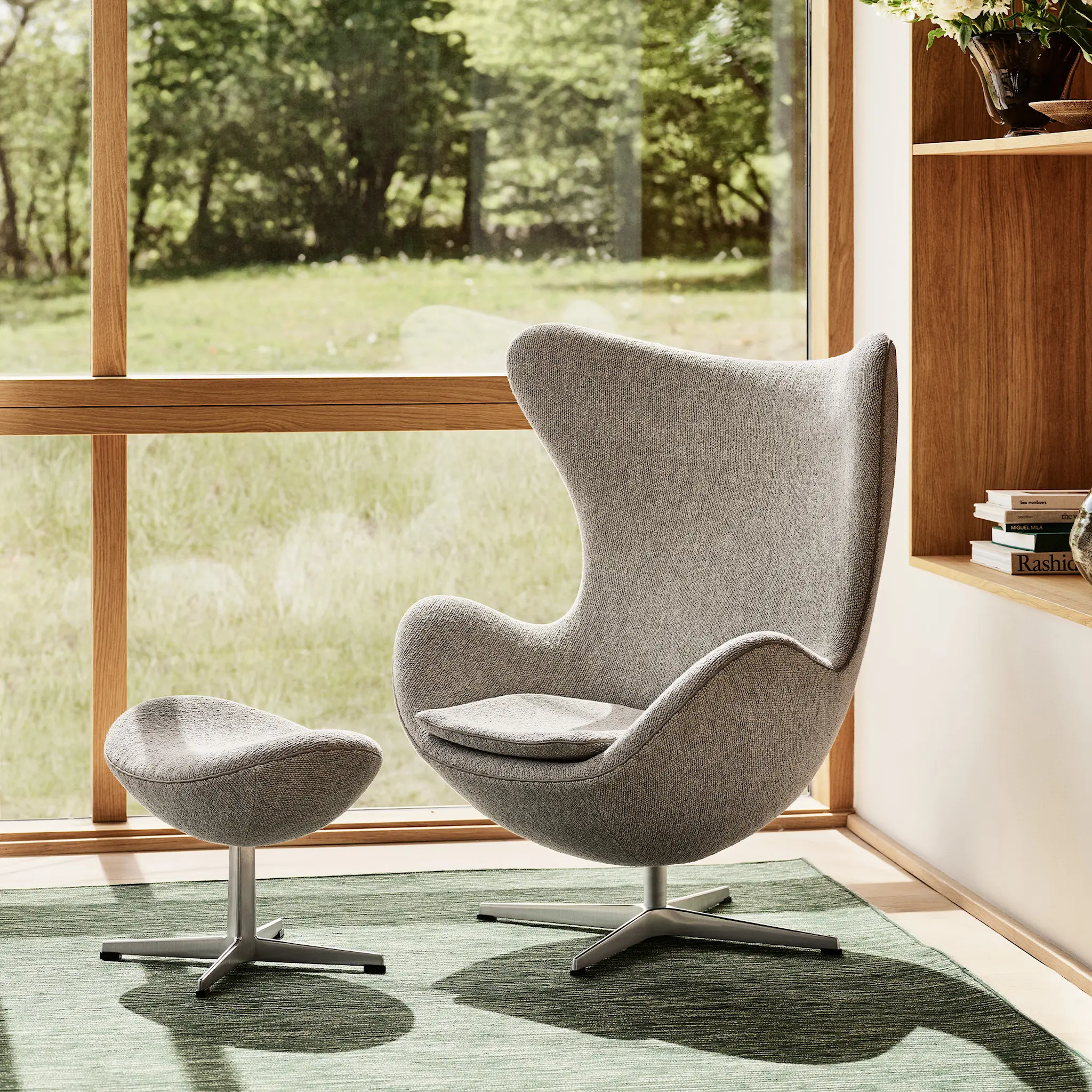 3316 Ägget Leather Essential - Lava Satin Polished Aluminium