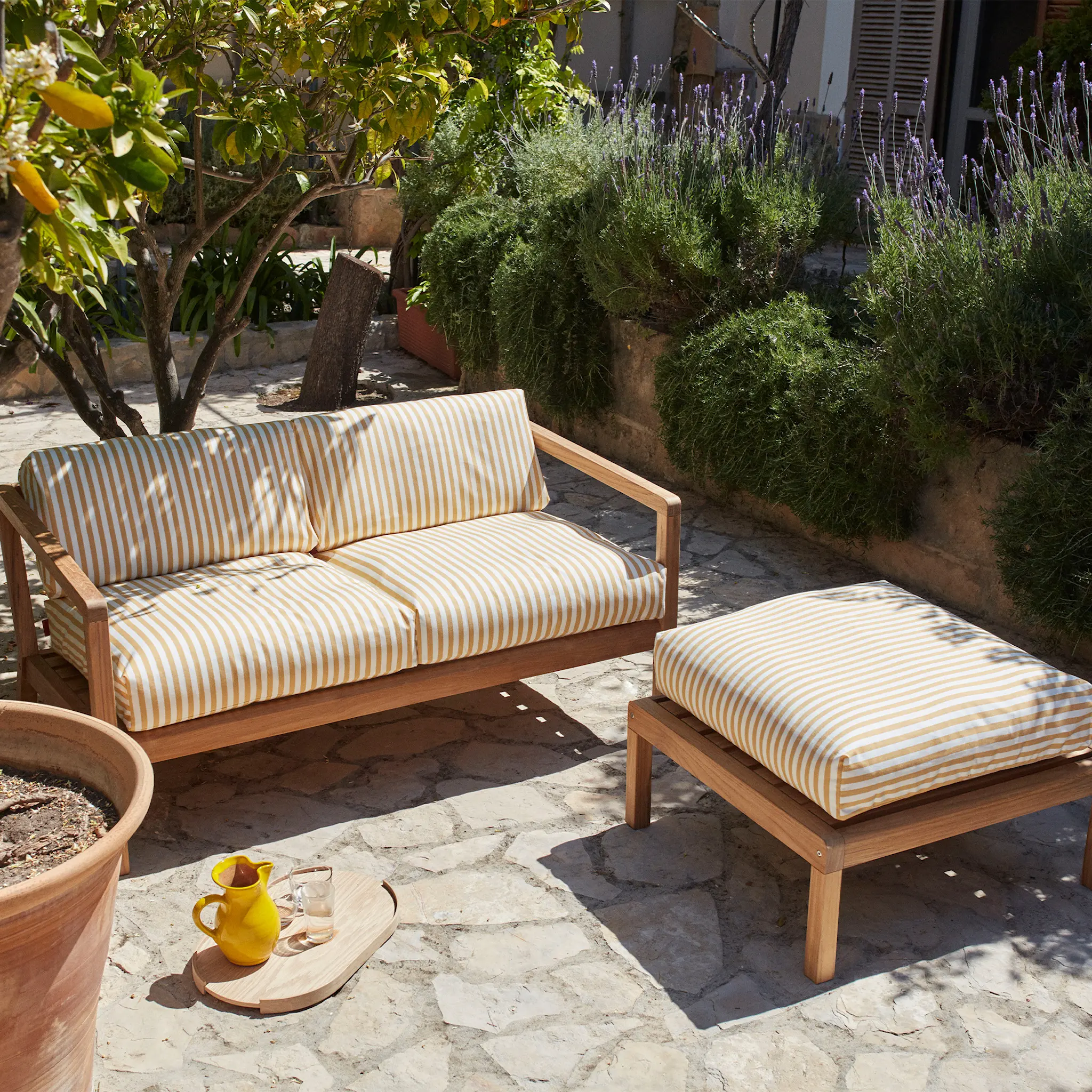 Virkelyst Pouf, Teak, Fossflakes Padding, Outdoor Textile / Golden Yellow Stripe