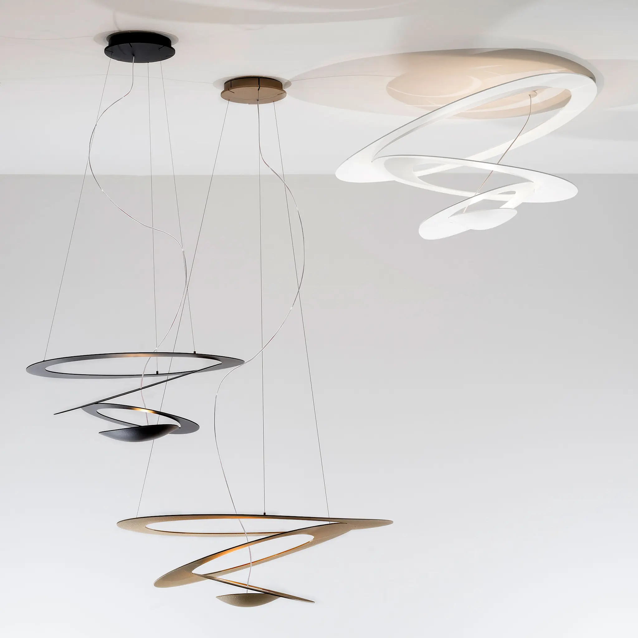 Pirce LED taklampa