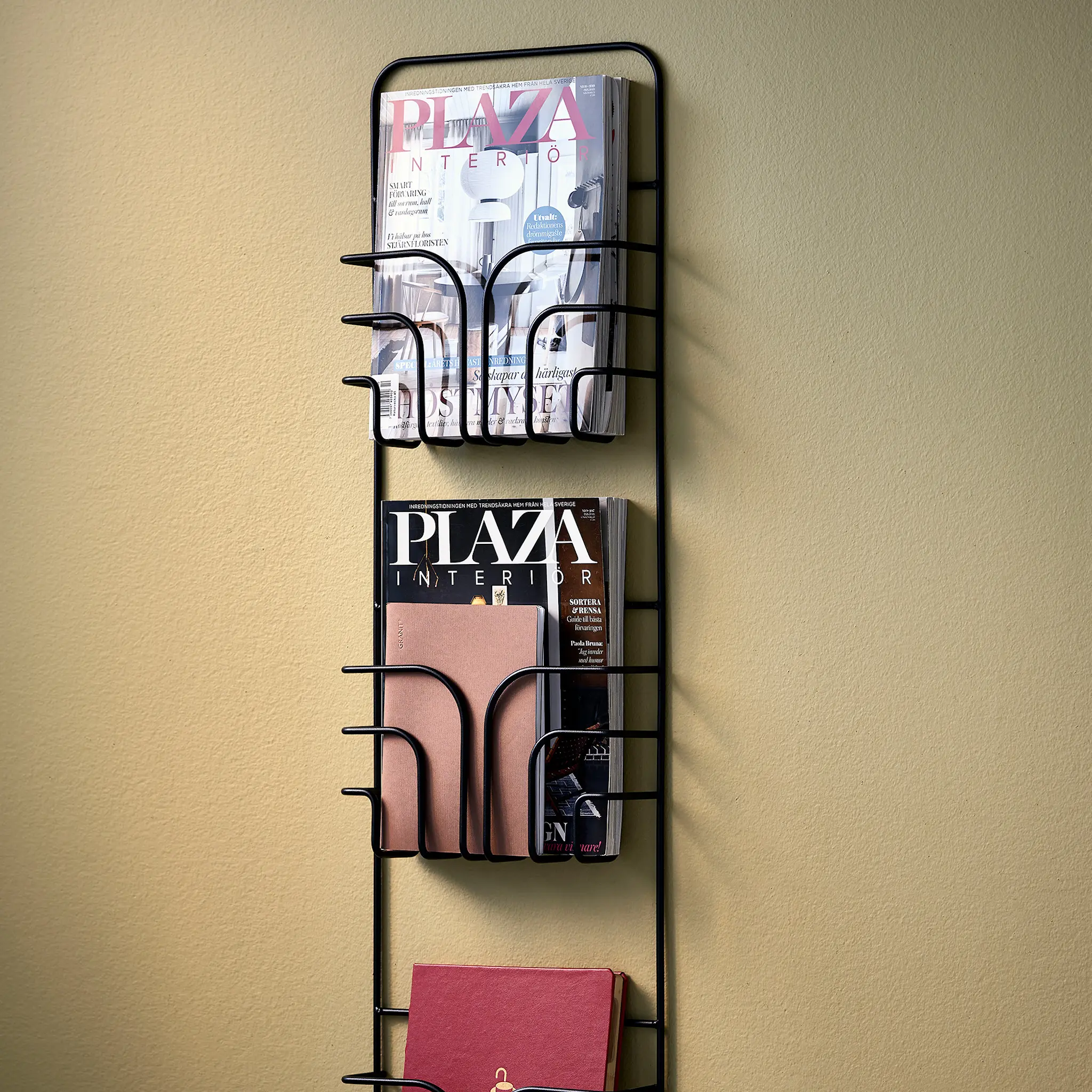 Now Magazine Storage