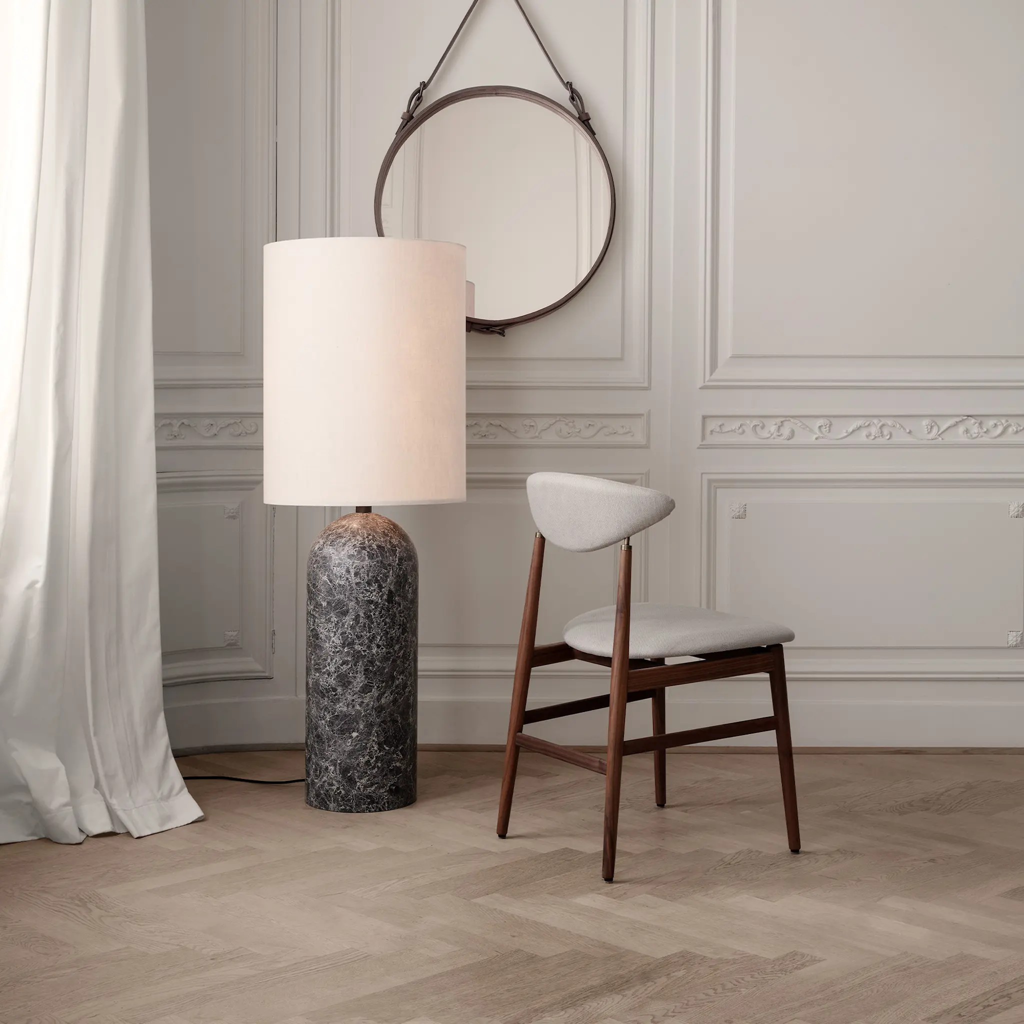 Gravity golvlampa XL High vit marmor