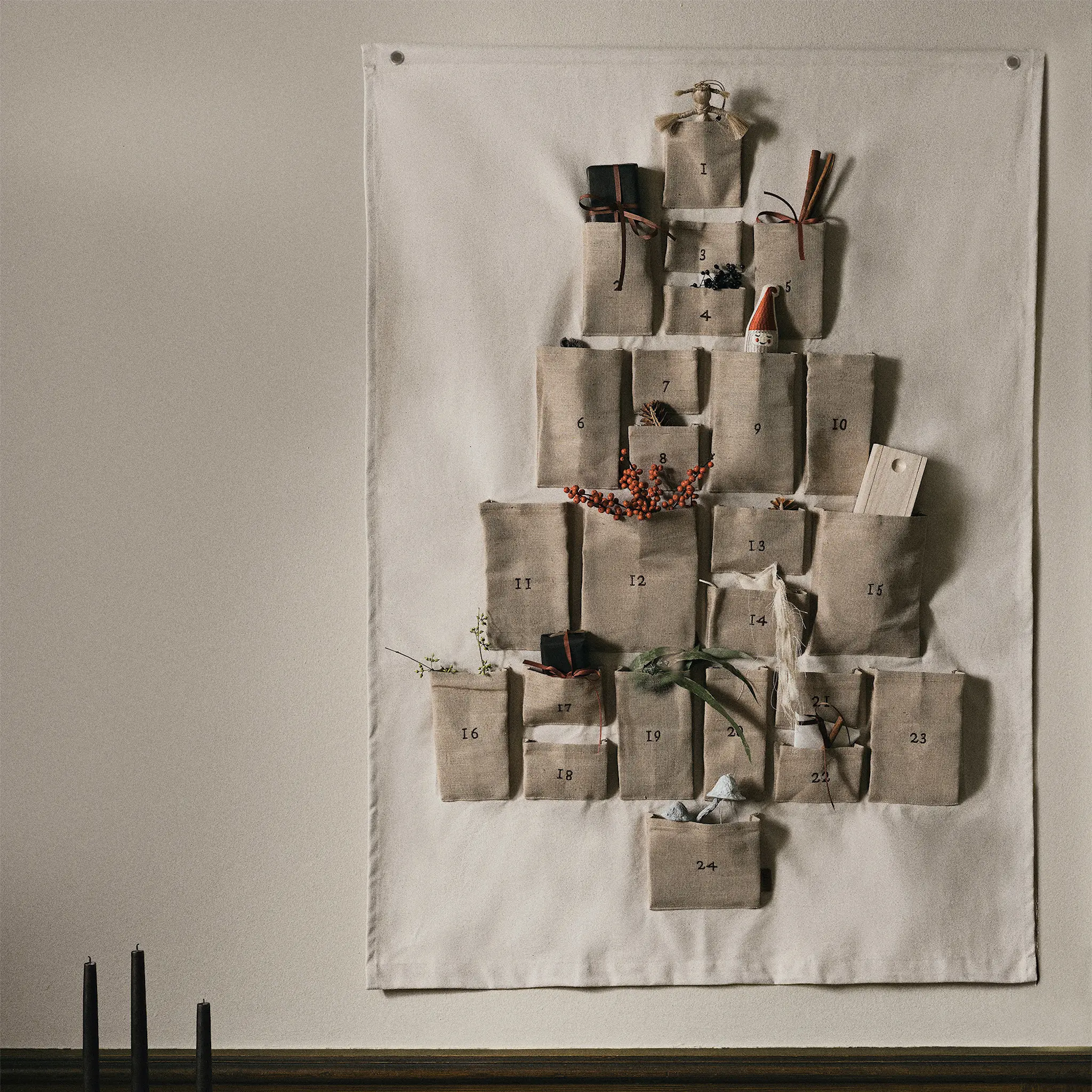 Pine Christmas Calendar - Maxi - Natural