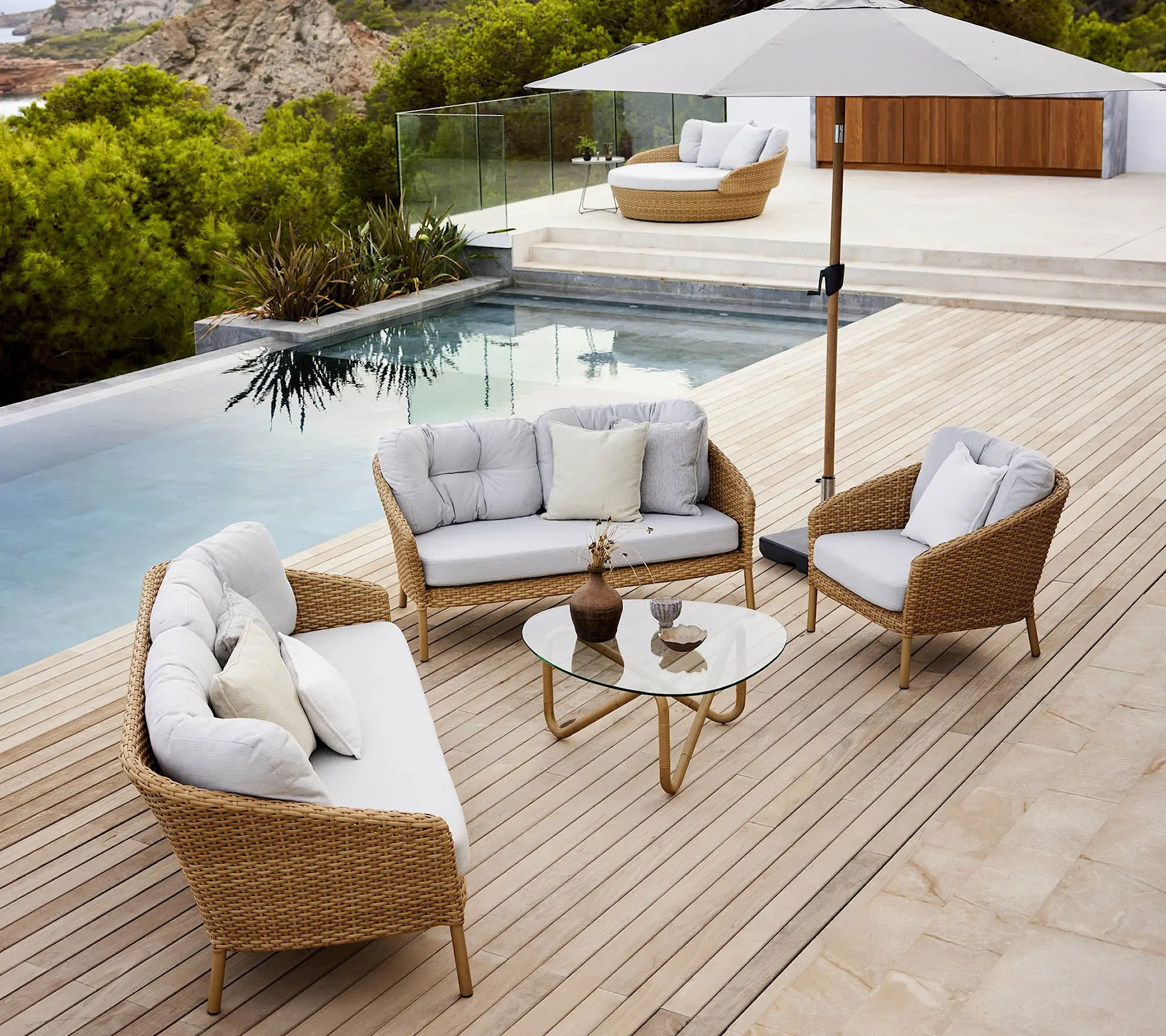 Ocean 3-sitssoffa, Ocean large loungefåtölj 2 st & Wave soffbord