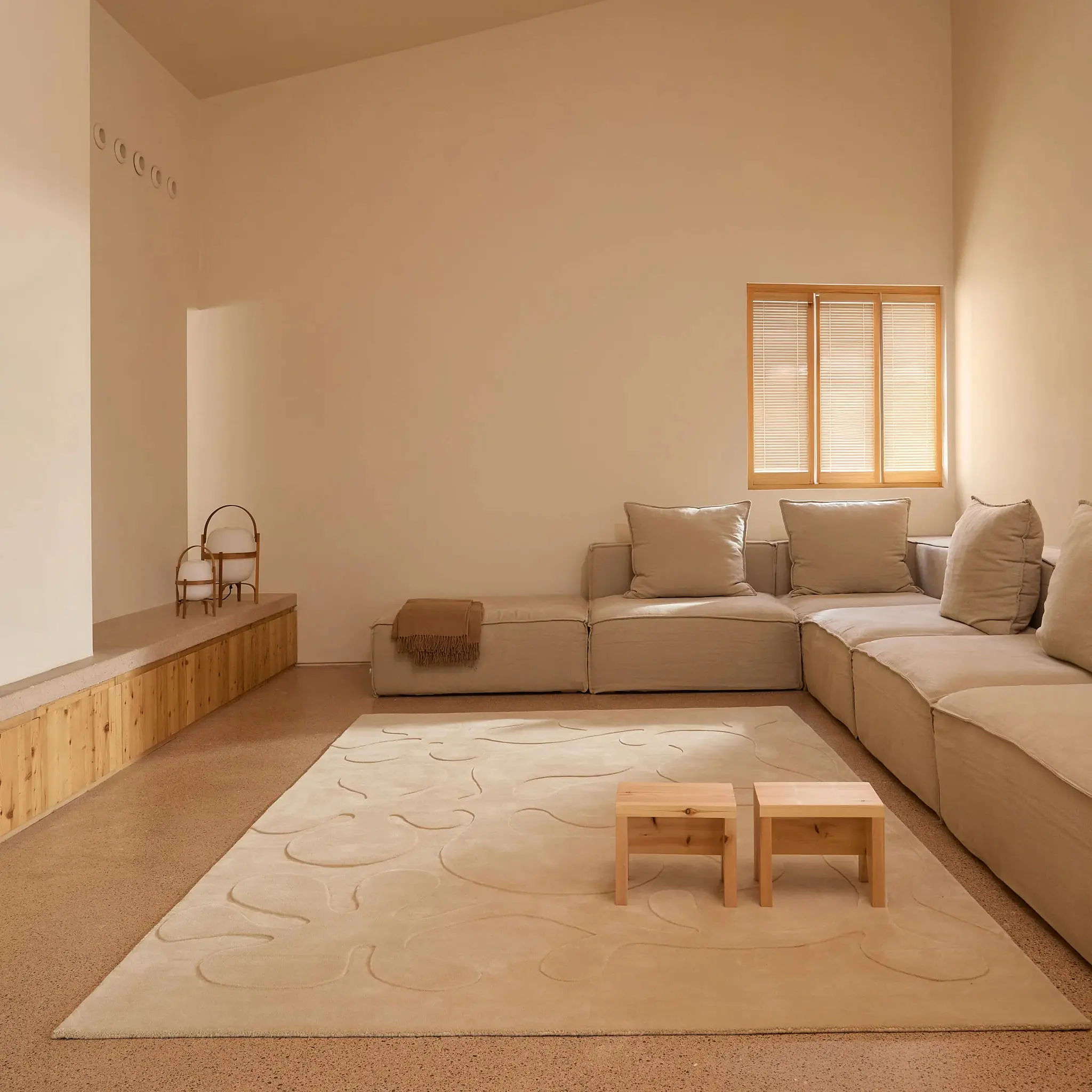 Lucia Eames Rooted Ivory ullmatta