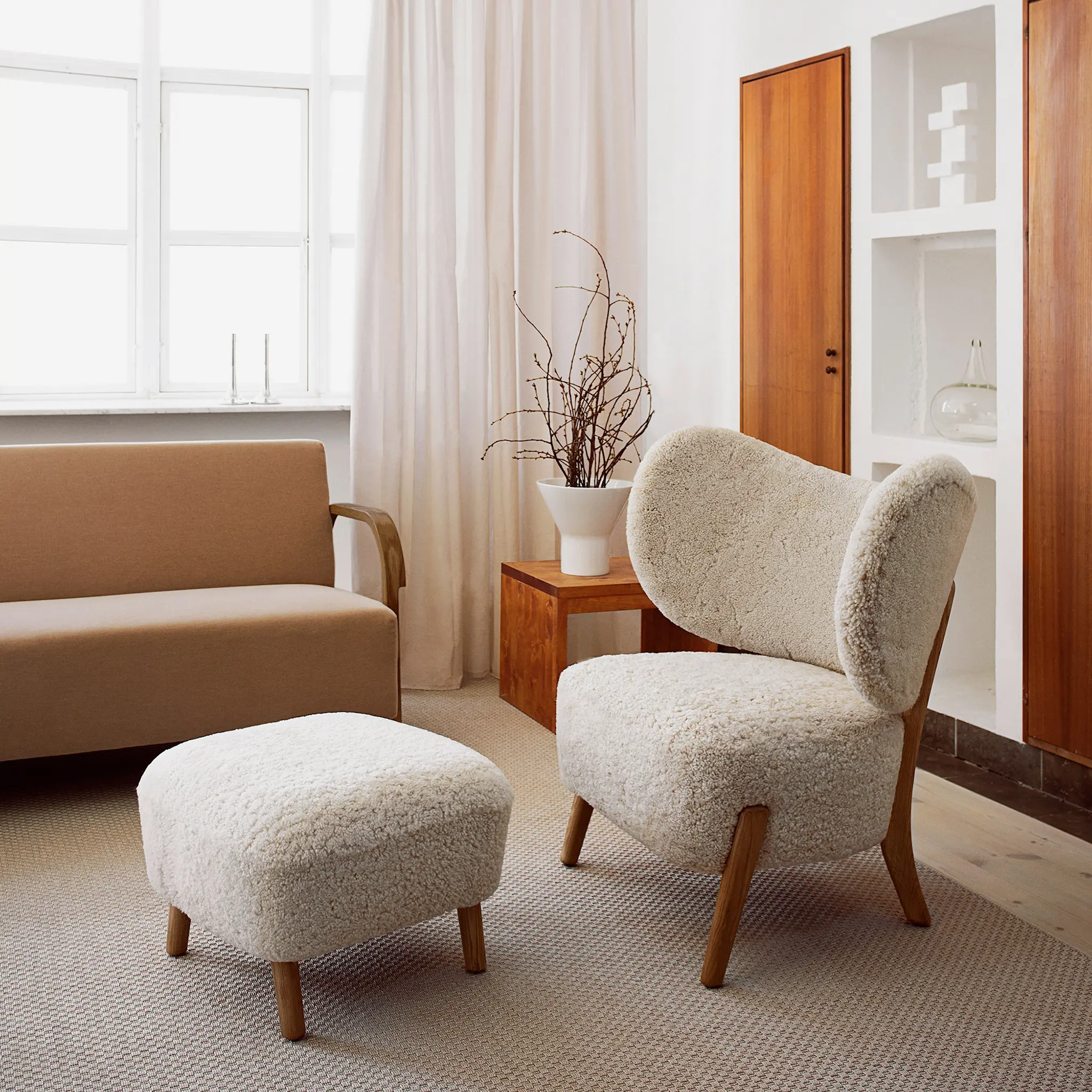 TMBO Lounge Chair