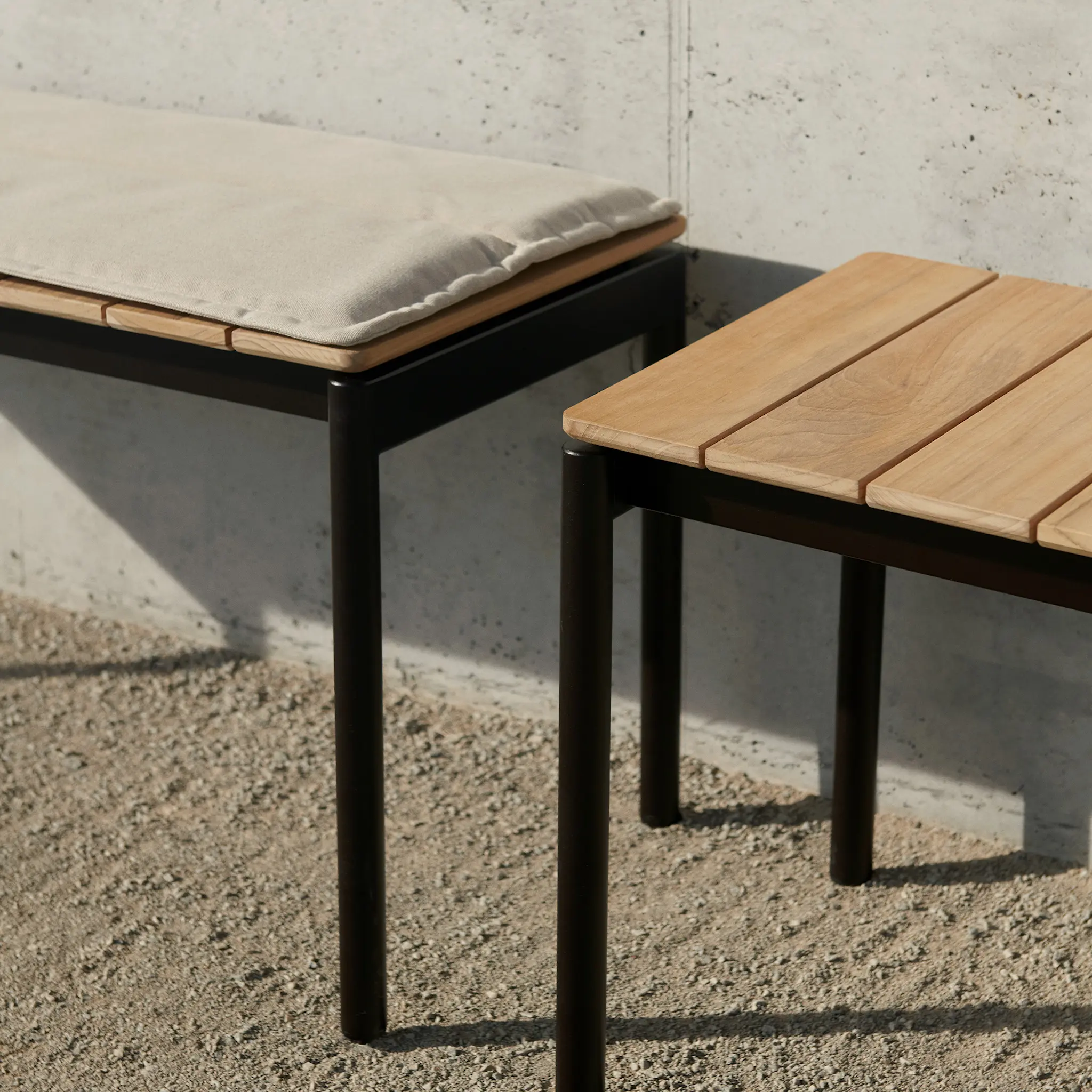 Ville Bench AV27, Cushion, 110x40 cm, Sunbrella Heritage Papyrus