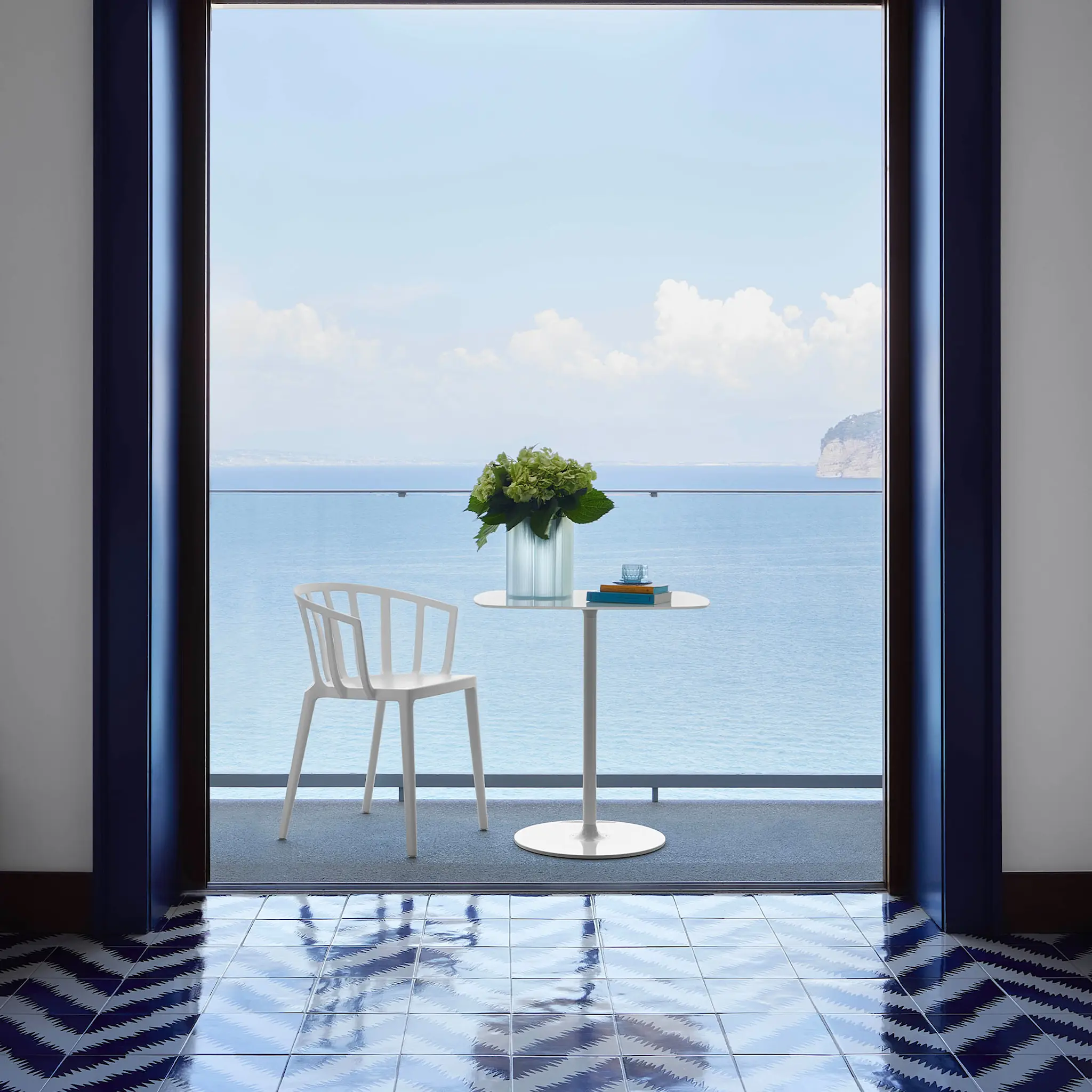Venice Opaque Black