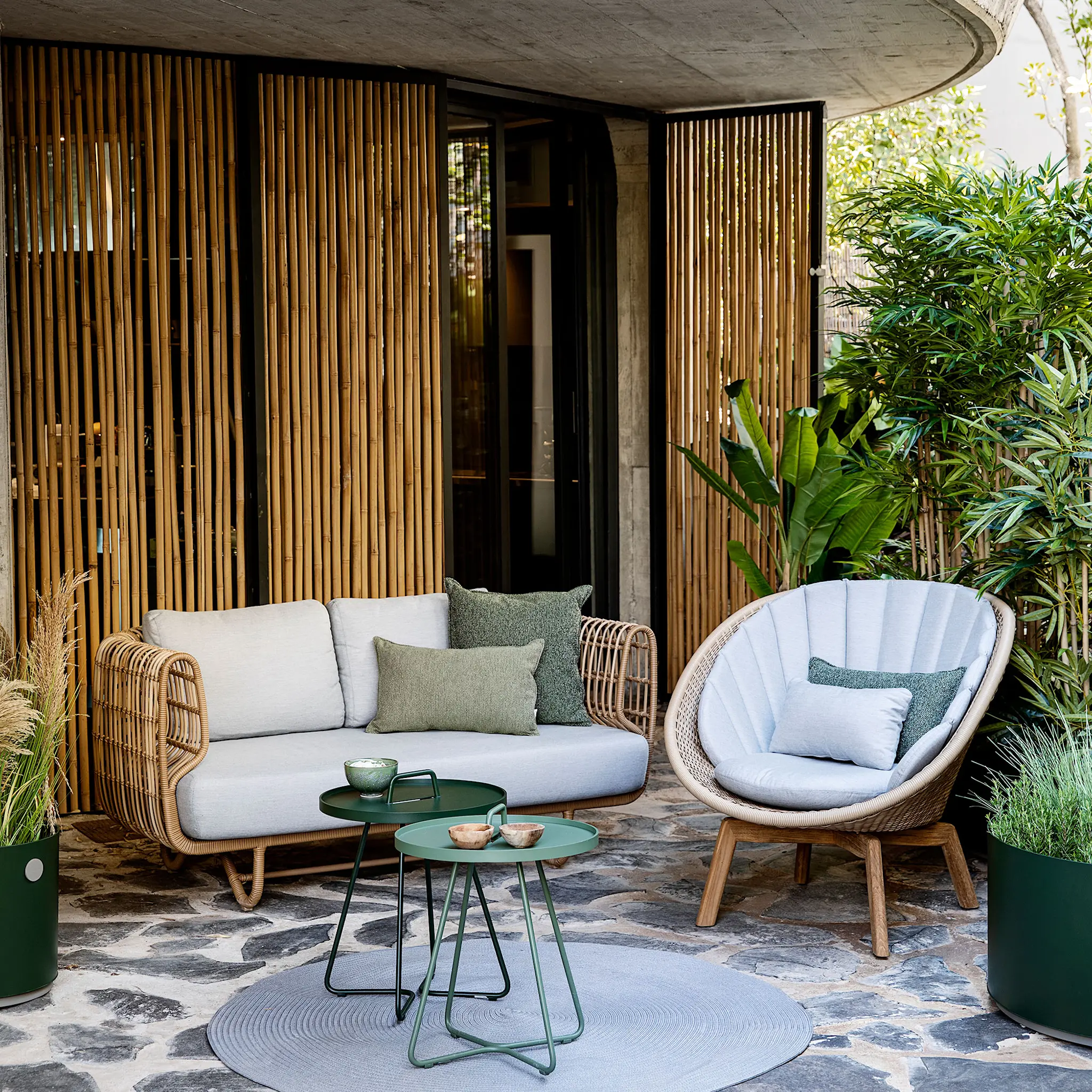Nest Outdoor 3-Seater