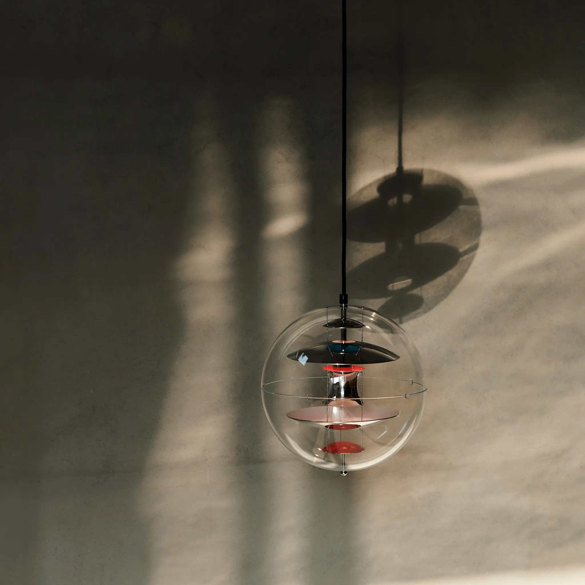 VP Globe Pendant Ø28 cm