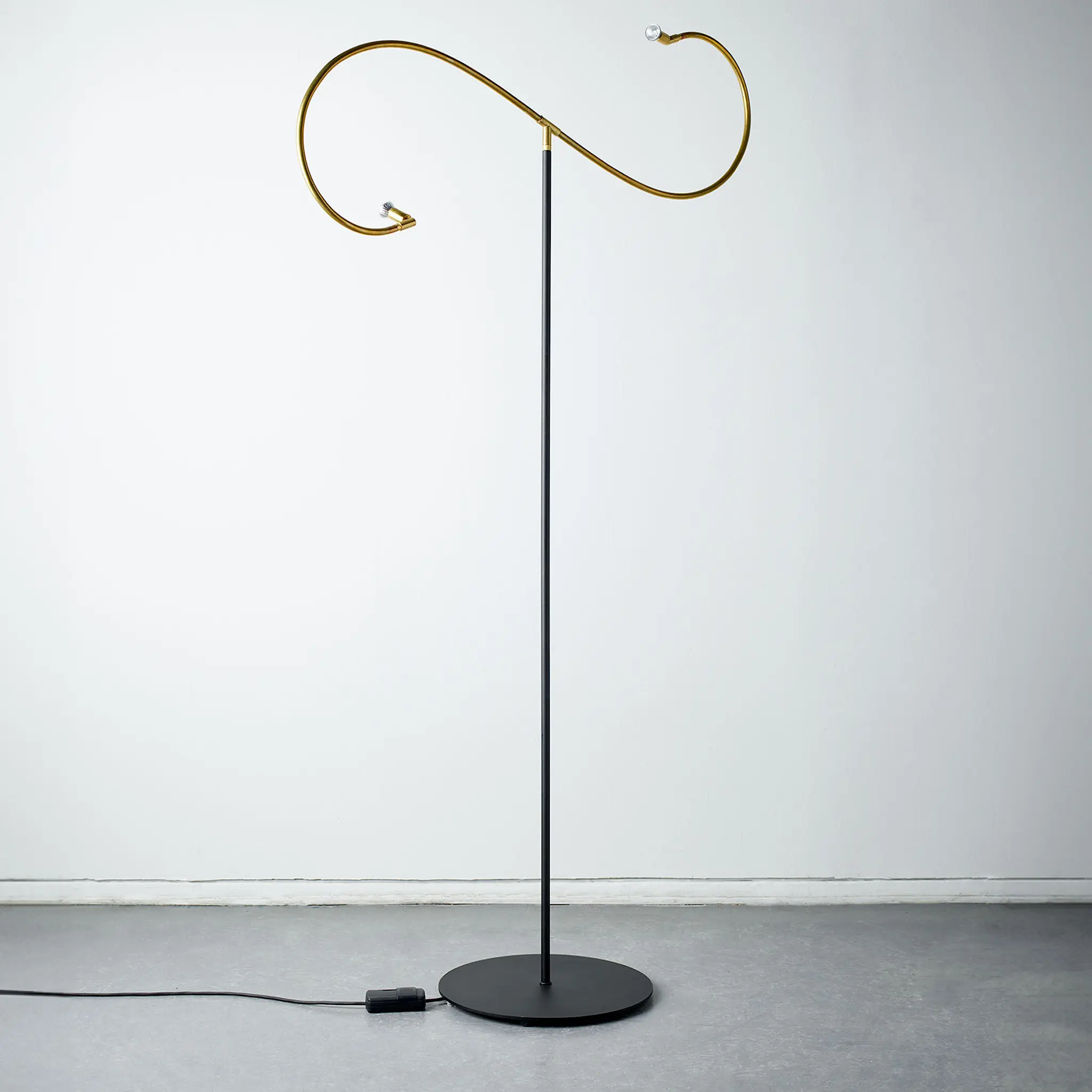 Atom golvlampa