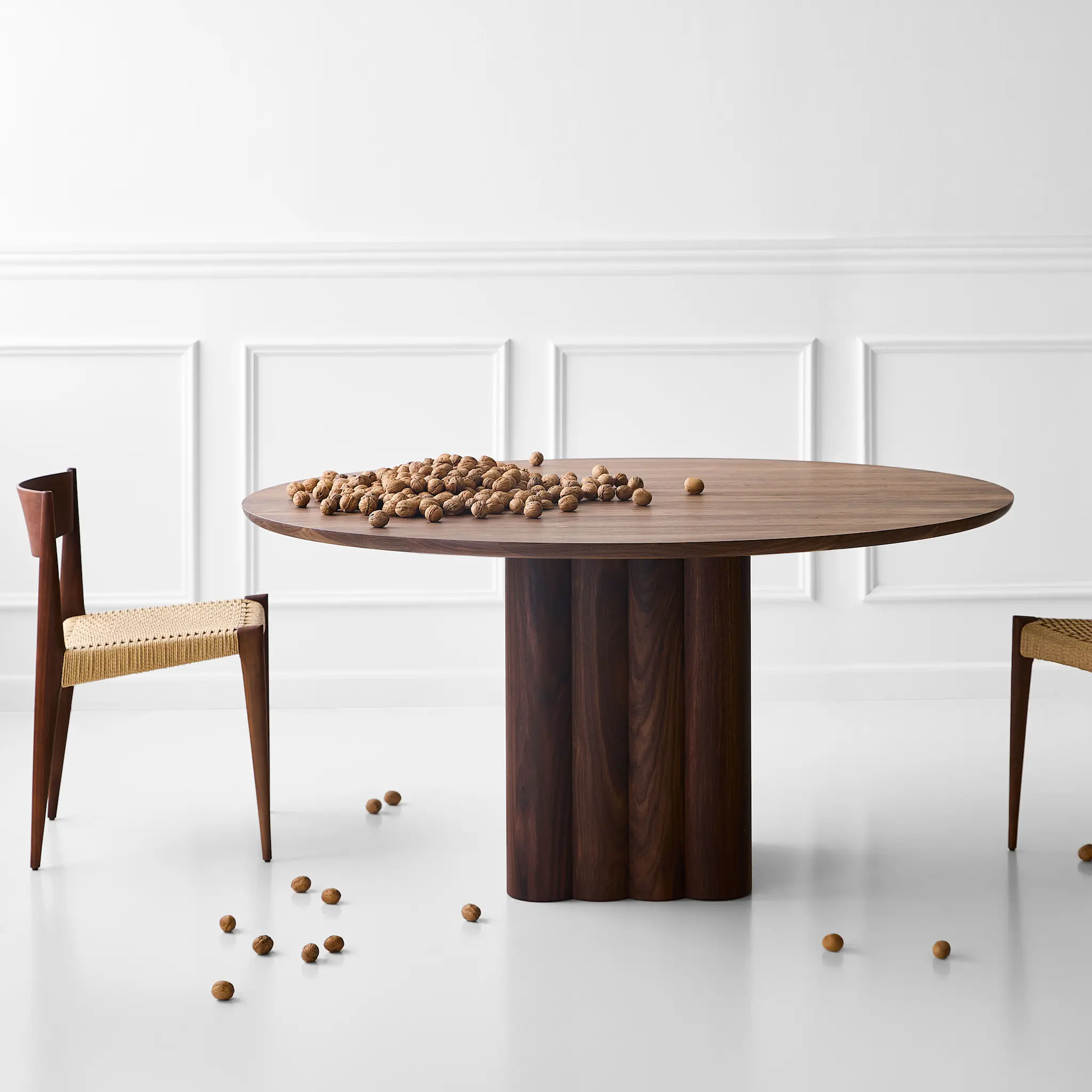 Plush Round matbord