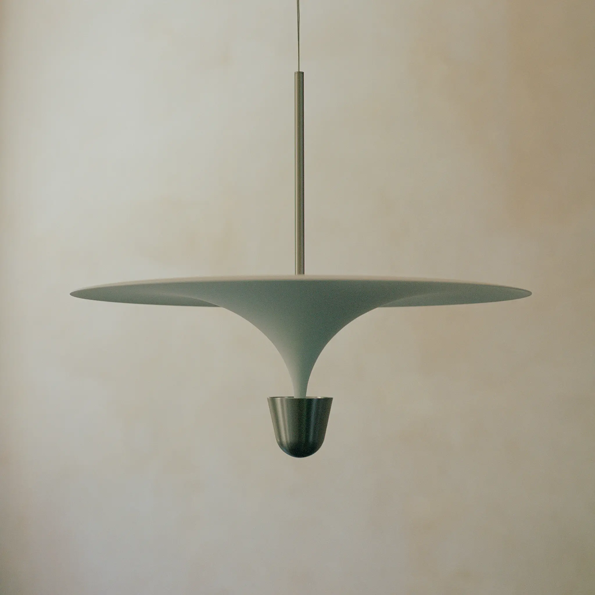 Kantarell pendellampa Ø60 cm