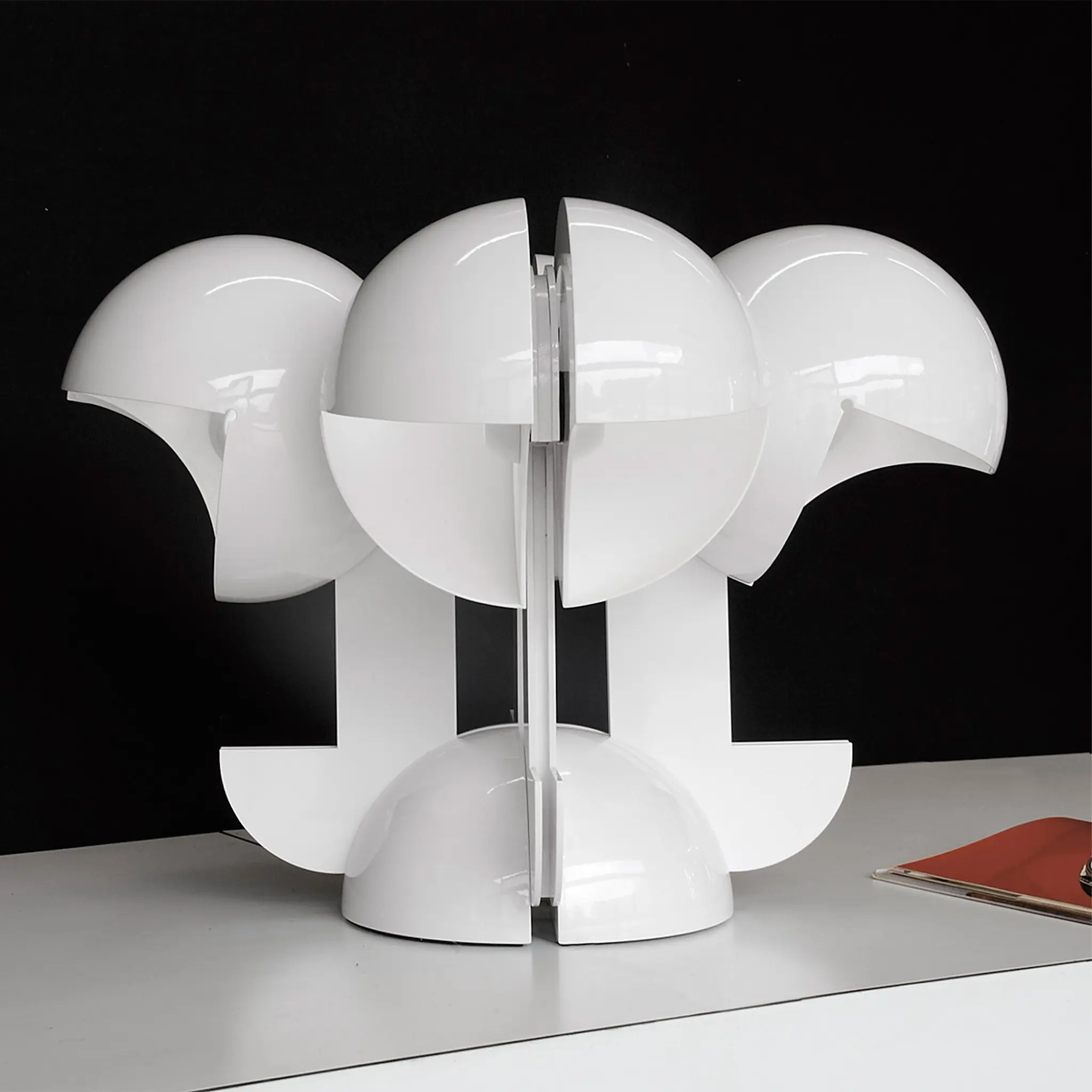 Ruspa 633/4 bordslampa