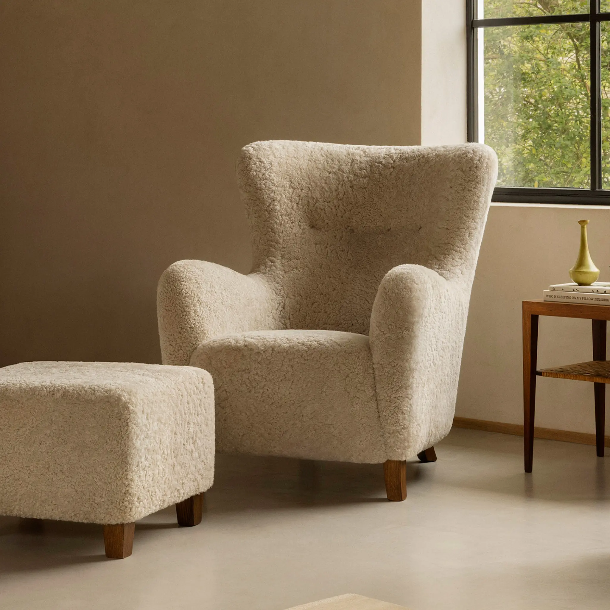 Sampo Chair Sheepskin Maple Walnut